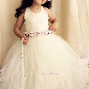Beautiful Flower Girl Tutu dress Custom Made Size 6